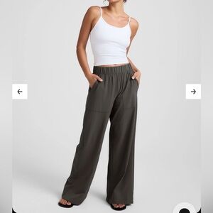 Beyond Yoga Easy Wide Leg Pant (Graphite, XS, NWT)